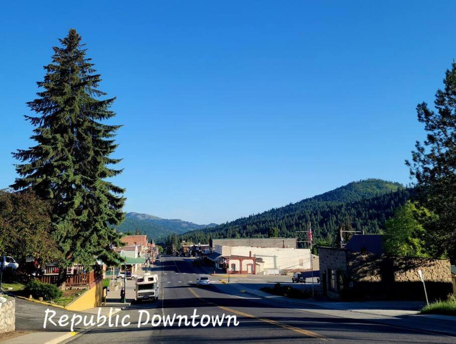 Curlew Earth Home 2Bd W/ Valley & Mountain Views Republic Exterior photo